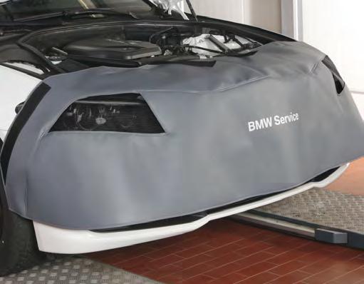 With imprint of the BMW Service logo to support the Size: about 128 x 79 cm Weight: about 1.