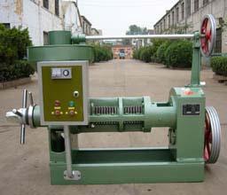 5kw Usually, when press the oilseeds, the oil press need be grinded first using raw material, in order to make the temperature of chamber reach 80-120 degree.