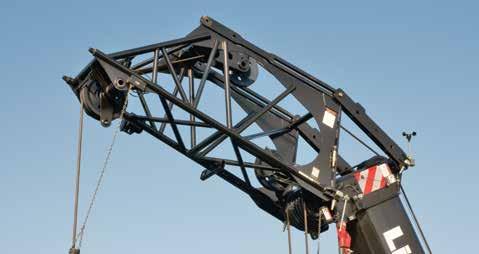increase lift capacities. Hammerhead boom nose allows the operator to work at high boom angles.