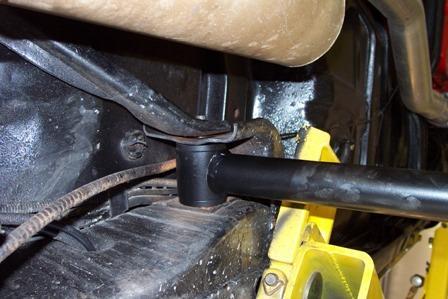 Installation Instructions 1. Remove the sway bar (if equipped) and factory lower trailing arm. Do one side at a time to keep the axle from rotating. 2. Clean bushing mounting surfaces on frame.