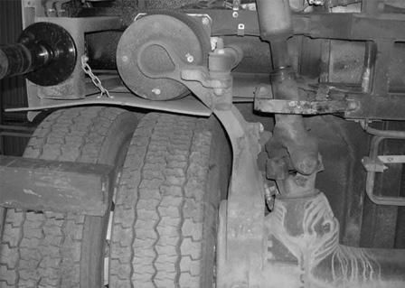 several support points. See the heading Identification of rear axle support points in this section. Then, use one or more jacks under the forward lower radius rod connector clamps.