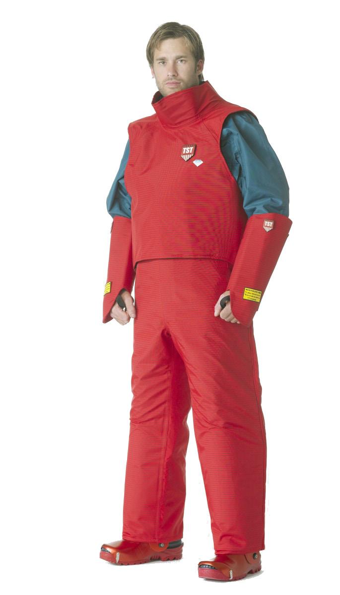 TST DELTA KIT Trousers, waistcoat, and hand protection.