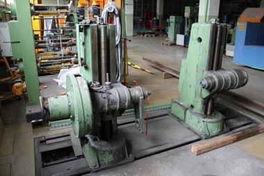[42-17261] 1 x STOLBERGER Heavy Column Type Pay-off 2600 mm, Model WQ026 Flange dia. OAW Weight Pintles left-right Pintles up-dwn Lifting screw diameter Brake Tension setting 2600 mm 1900 mm 15.