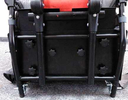 Then tighten the two knobs to adjust the seat depth to prevent automatic changes the depth of the seat.