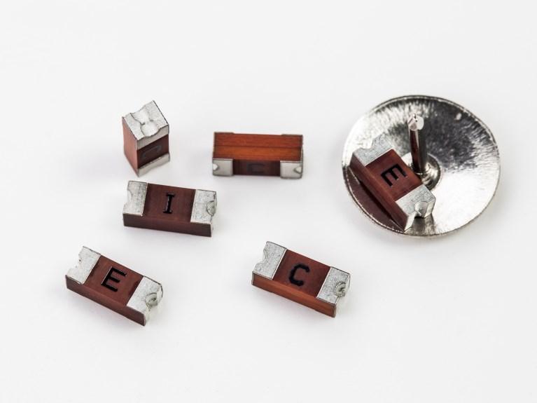 Revision of March 207 AirMatrix Surface Mount Fuses MF Series, 24 Size Features: Extremely small size with 250 VAC rating Surface mount fuses in AC applications Excellent inrush current withstanding