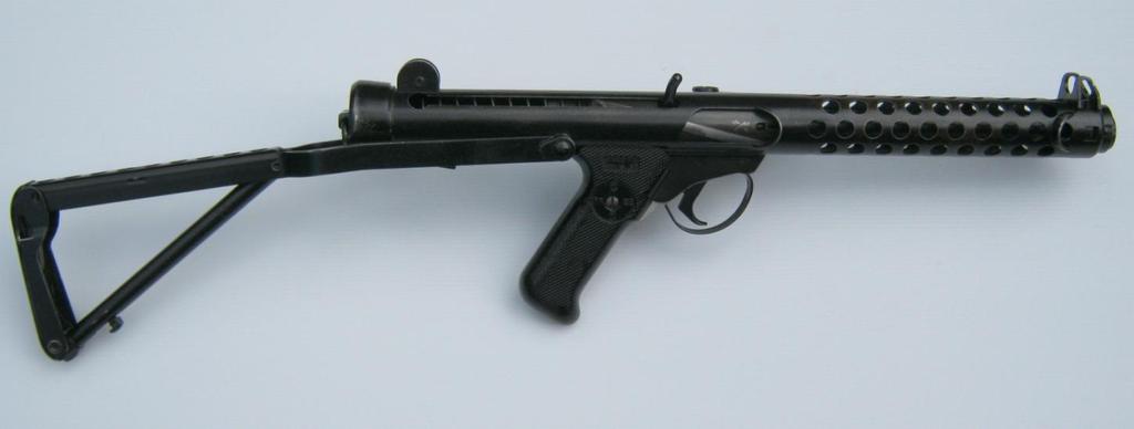 A total of 1570 commercial guns were made by Sterling and another 2879 supplied to the British Army.