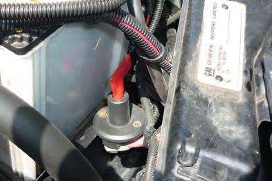 13. Connect the thin black earth wire and negative battery cable to the earth connection on the opposite side of winch motor. 14.