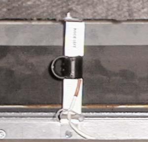 Figure 3 shows minimum placement requirements for the STx104-U sensor probe in approved unit ventilators.
