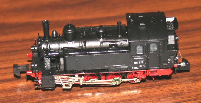 The secretary suggested that all entries be accompanied with a description that can also be included in the Herald. April Clinic Gary Myers brought in this model of D&RGW SD-7, number 5303.