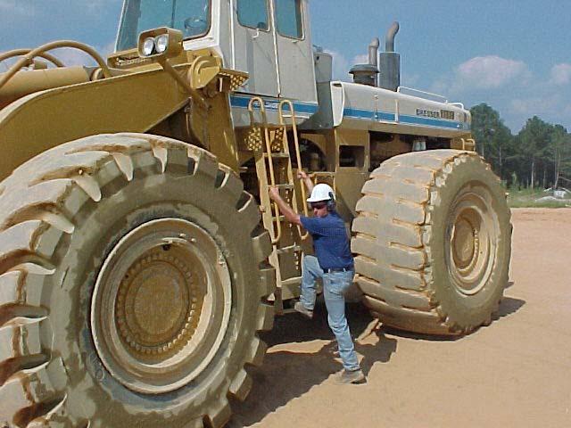 Stakeholders Best Practices Tailgate Safety Meeting Series "Mounting and Dismounting Equipment" The mining industry uses various pieces of mobile equipment in their day to day operations.
