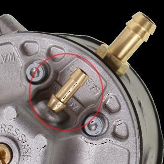 nozzle c) Vacuum marked nozzle of ECU VERSUS map-sensor Picture 5b: Inlet manifold vacuum fitting nozzle Picture