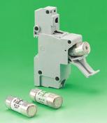 e motor start) Ì Manufactured in accordance with IEC 269-2, NFC60.200, 63.0, 63.1 and UNE.