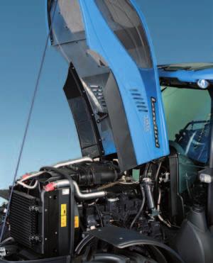 2 THREE-POINT HITCH PROVIDES RAISE/LOWER AND FLOAT CONTROL FUNCTIONS AND ENSURES A LIFT CAPACITY OF UP TO 3500 KG. CHOICE OF TWO TRANSMISSIONS FOR MAXIMUM VERSATILITY: SPEED SIX AND T-TRONIC.