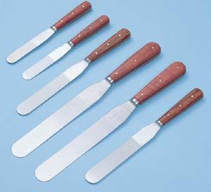 100 mm blade with wooden handle. Spatula. 150 mm blade with wooden handle. Spatula. 200 mm blade with wooden handle. Chattaway Spatula. 125 mm long.