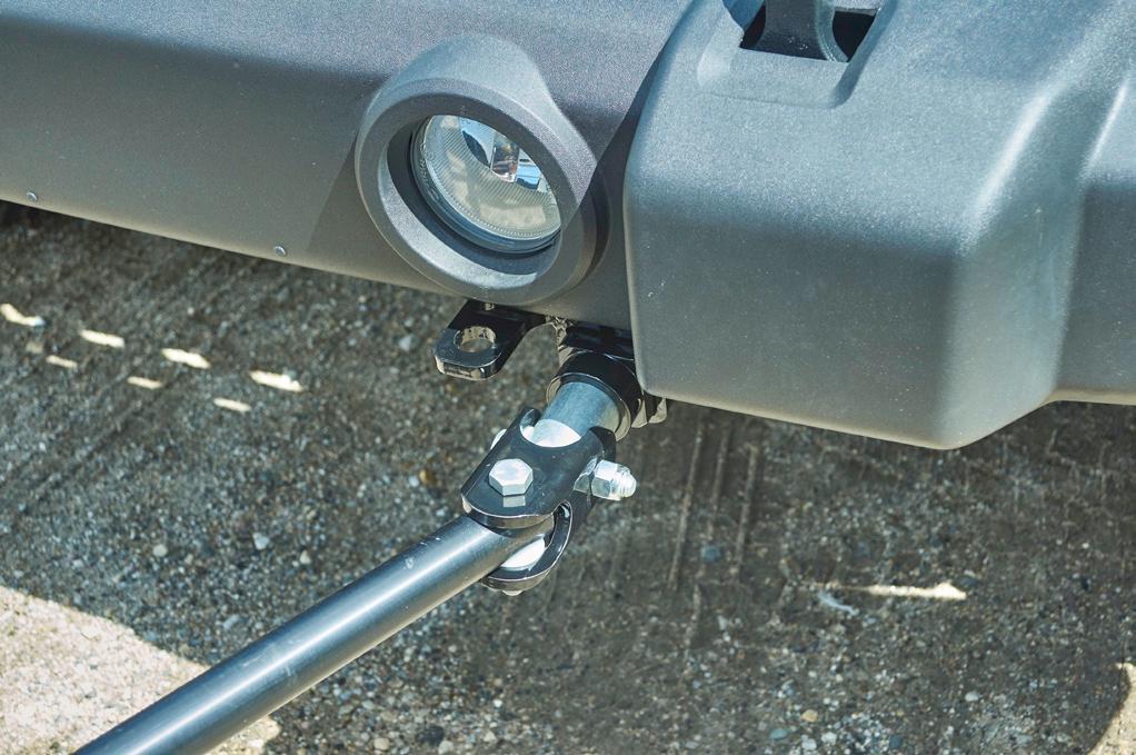 Release the pressure from tow bar as stated in your towbar manual. 2.