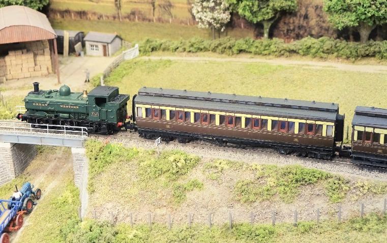 being finished with spray applied Rail Match Roof Dirt (ref 1403) which gives a suitable dark weathered look, the other in white with added light weathering.
