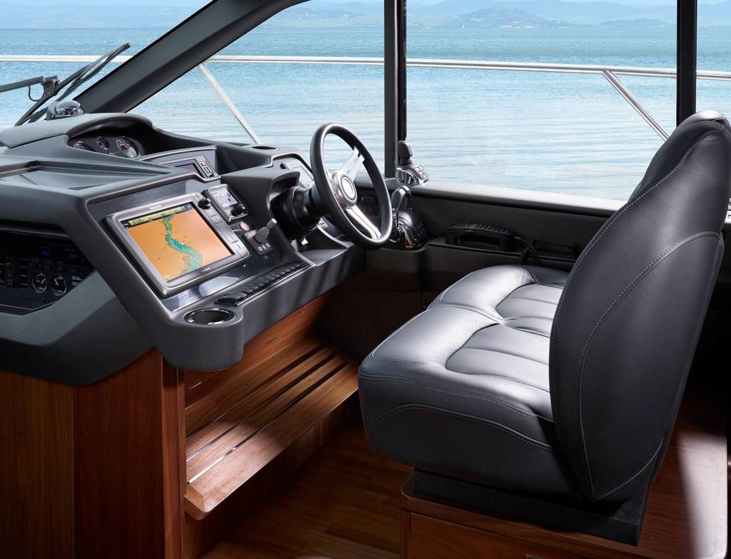 The helm main console is in an anthracite black paint finish, irrespective of wood choice and to minimise reflection.