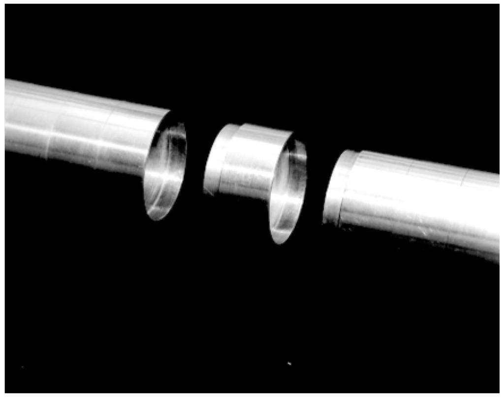Slika 2: Primer deljive kovinske kolone z notranjim premerom 4 cm (1) (1) Burkhard, N., Eberle D. O., in Guth, J. A. (1975).