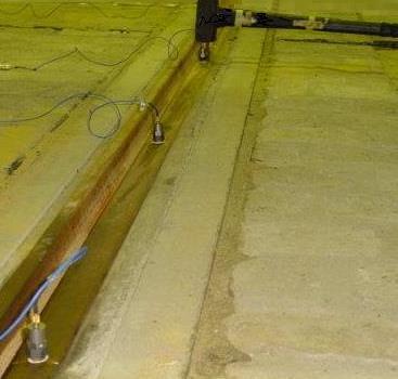 Track decay rate (test site) Vibration sensors 1m Measurements on the track Vertical and lateral excitation on the rail with an impact hammer Measurement of the rail vibration at different points in