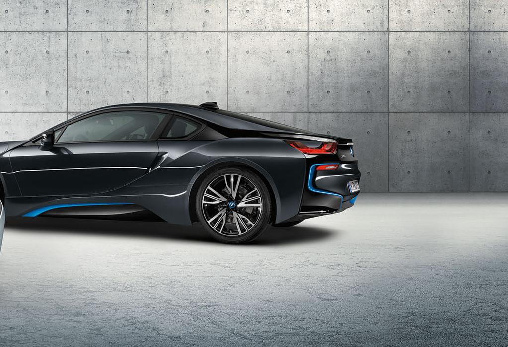 Viewed from the front, the BMW i8 is low and wide, a manifestation of its agility and aerodynamic efficiency.