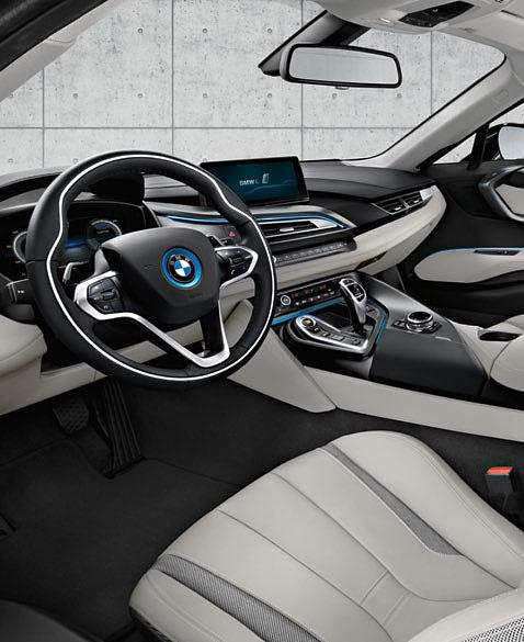 BMW i8. More information can be found on pages 54 I 55.