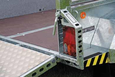 Heavy duty mesh tail ramp with aluminium checker plate lower section provides the best