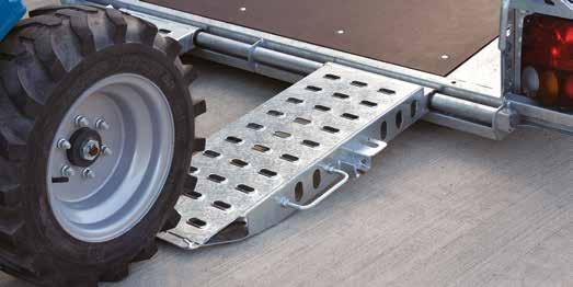 Adjustable punched ramps provide low loading angle for all types of vehicles.