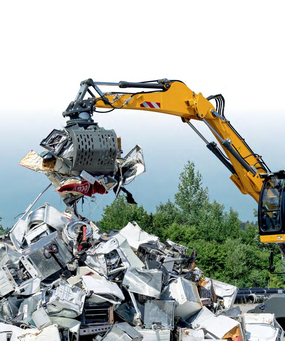 1 Material handling machines Powerful, robust, precise and efficient accurate descriptions of Liebherr material handlers in demanding recycling applications.