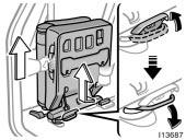 CAUTION Removing third seats When returning seats to their original position, observe the following precautions in order to prevent personal injury in a collision or sudden stop: Make sure the seat