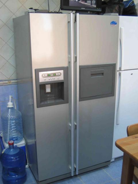 Design Example 5 Problem A client has asked you to design an ice dispensing mechanism for a refrigerator.