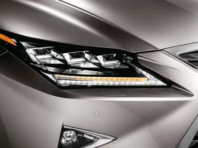 LED REAR LIGHTS Powerful L -shaped LEDs create crystal-like linear illumination from the rear corners of the RX 450h to the centre of