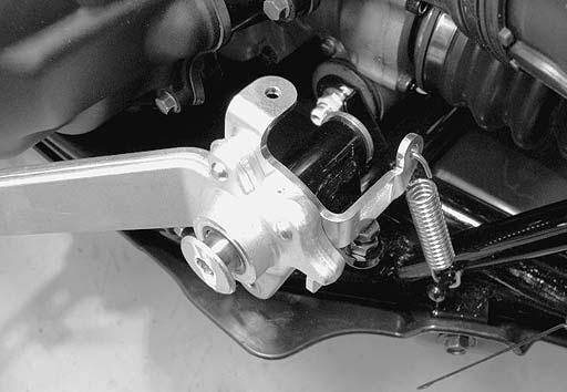 4A-4 Brake Control System and Diagnosis: 5) Remove the rear brake pedal shaft (3).