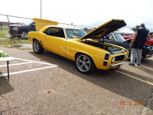 Sabine High School Car Show for Supporting High