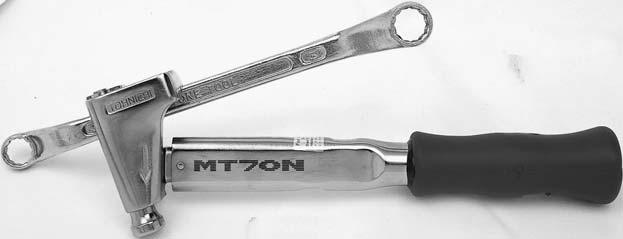 TORQUE WRENCH FOR MOTORCYCLIST.