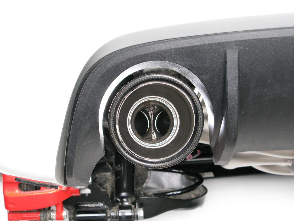 www.akrapovic.com 11. Slide the tail-pipes onto the muffler outlets. Rotate and center them in respect to rear bumper and according to your personal taste (Figure 15).