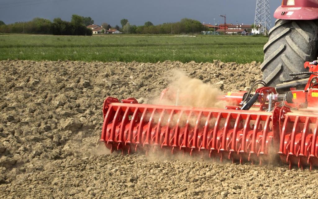 Folding frame from 120 to 240 hp PUMA this is a strong yet light folding rotary tiller catering to medium-large farms and to contractors as it successfully combines a high level of soil finishing