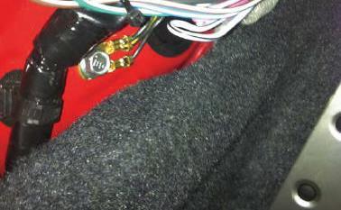Picture 12: Power mirror connector 16.