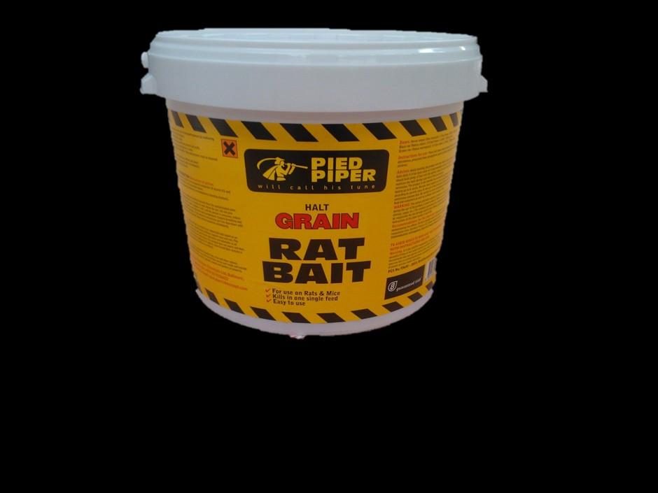 Rat and Mouse Poison Forcefield can provide you with two different types of mouse and rat poison. An essential on any farm. We have both wax grain and wax block.