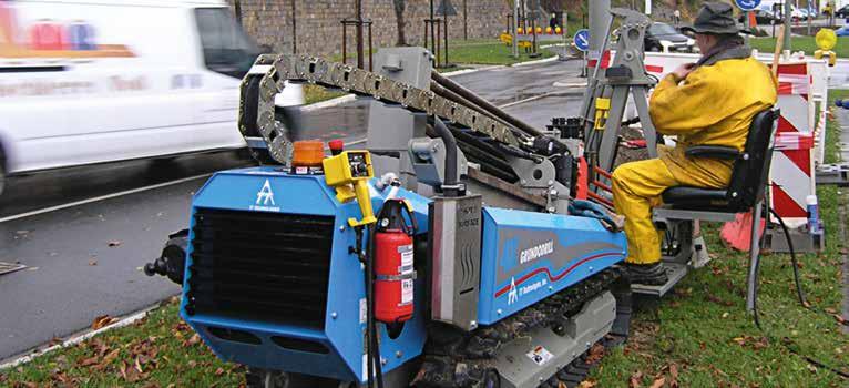 OPEN PATH EVEN IN TIGHT SPOTS Application Thanks to its small footprint and limited weight, the compact and very manoeuvrable GRUNDODRILL 4X is particularly useful in