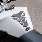 This tank pad also carries the GSR750 logo. Carbon look P/N 990D0-08J00-PAD 11 FUEL CAP PROTECTION Protects the cap from scratches and gives the bike a classy note.
