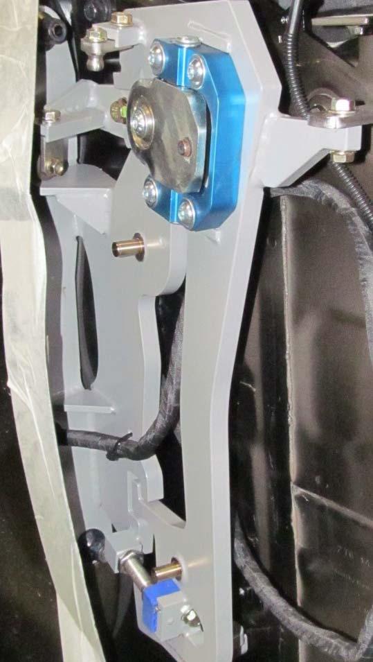 OEM G 10.) Adjust the height of the door by moving the ground plate (R) vertically. You might have to loosen bolts (G+OEM) on the ground plate to do this.
