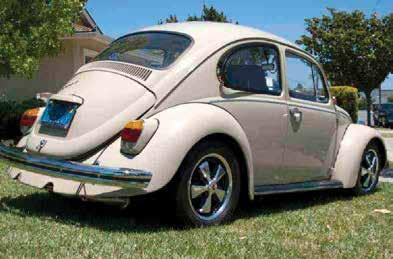 Standard Beetle Sedan Type 1 1968 1970 Padded dash and gas filler door on front panel moved from under hood. 1600cc 48 HP single port engine. Larger taillights and from 1970 front turn signals.