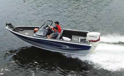 172 PRO ANGLER XL Standard Hydraulic Steering Shown with optional trolling motor and sonar unit.