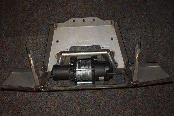 You may install the winch after you have installed the roller fairlead, (not shown in figure 3).