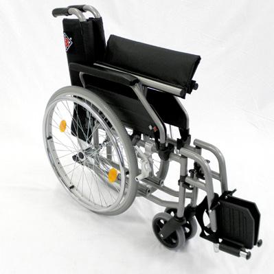 The content consists of: outer package tools instruction manual pre-assembled wheelchair Delivery Your new B+B wheelchair is