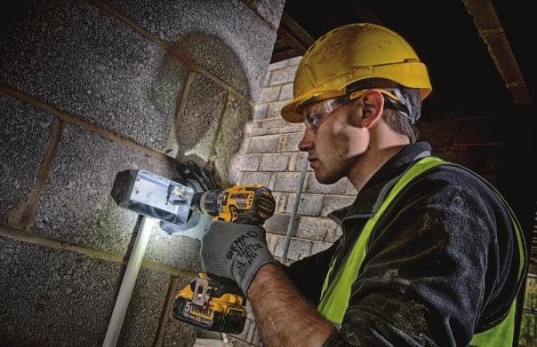 TOUGHEST APPLICATIONS NEW DCD796 HAMMER DRILL DRIVER With smallest-in-class (190mm) tool
