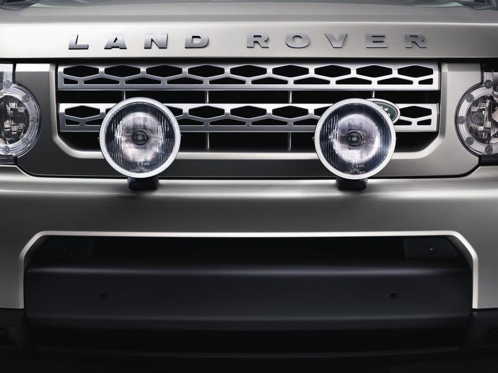 Accent LED Light Kit Integrated neatly into the front fascia of the Land Rover, this eye-catching set of LED lamps help increase your vehicle s visibility for other drivers and pedestrians.