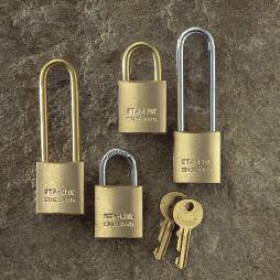 C100 & variants STA-LOK pin tumbler padlocks C100 C100BS Mechanism: Four pin tumbler. Keys: Brass. Two supplied. Differs: Standard 600. May be supplied to differ or Master Not available.