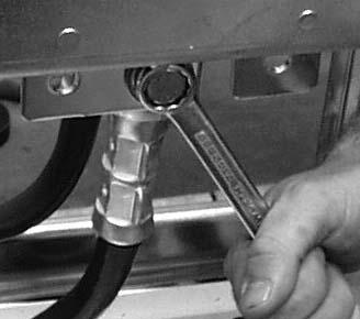55 Connect the cable lugs to the pedestal: 1. If the lead-through plate is fixed to the floor, undo the fixing screws. 2. Place the pedestal onto the lead-through plate. 3.