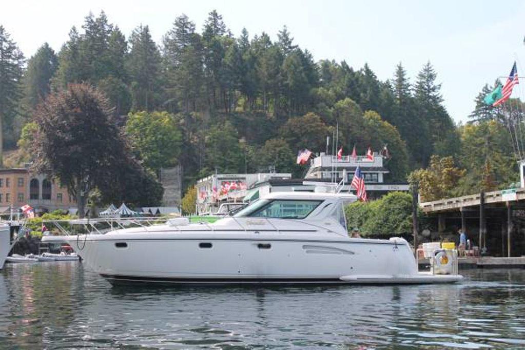 2006 Tiara Sovran Specifications Builder/Designer Year: 2006 Builder: Tiara Yachts Construction: Fiberglass Engines / Speed Dimensions Nominal Length: Length Overall: Beam: Max Draft: Dry Weight: 44